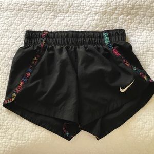 Black Nike shorts